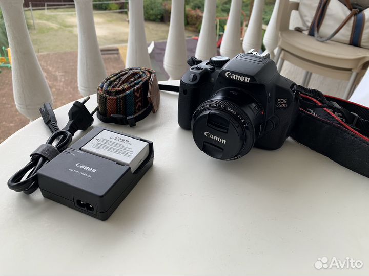 Фотоаппарат canon eos 650d объектив 50мм 1:1.8