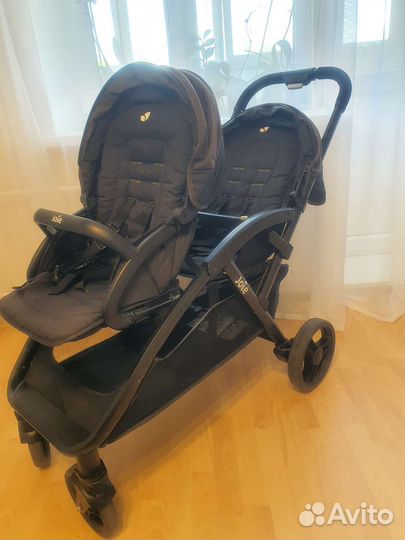 Коляска для двойни
