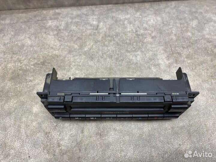 Блок управления климат-контролем Skoda Octavia A4