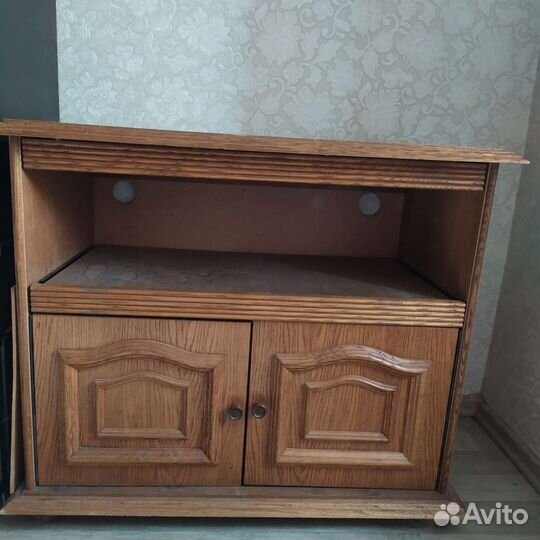 Тумба под телевизор