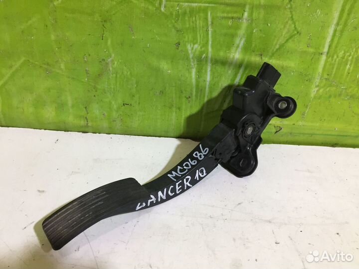 Педаль газа электронная Mitsubishi Lancer mn101544