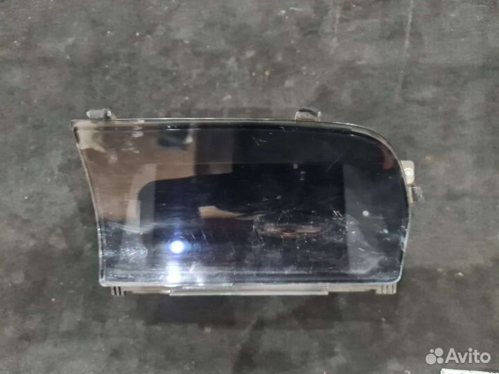 Центральный дисплей Mercedes W221