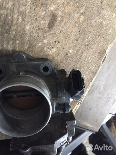 Дроссельная заслонка Mazda Xedos