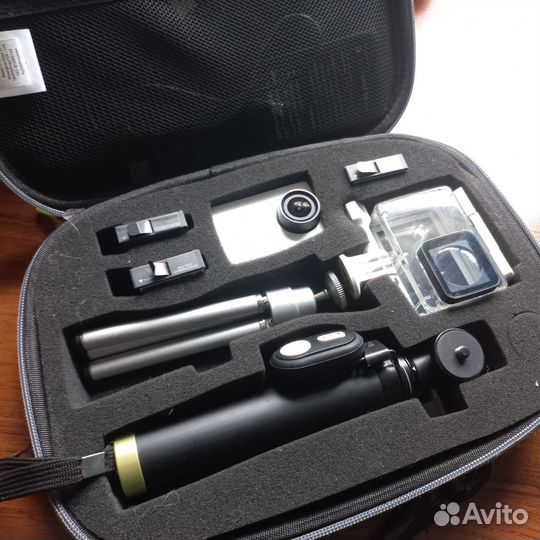 YI 4K Action camera. YAS.1616.INT с набором