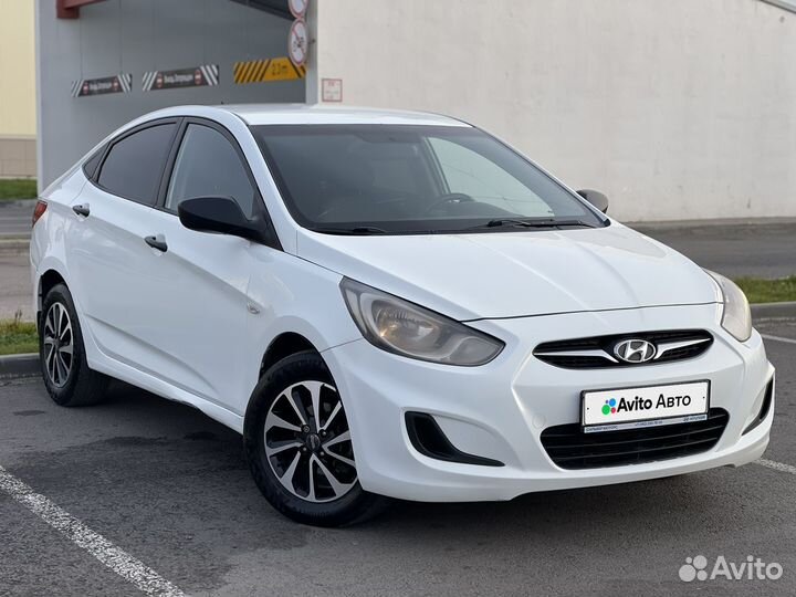 Hyundai Solaris 1.4 AT, 2012, 216 000 км