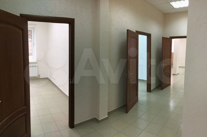 Офис в аренду, 136.7 м²