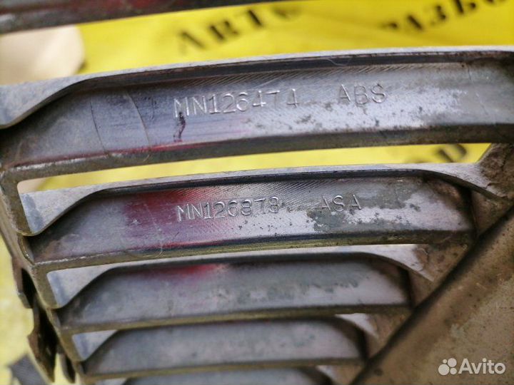 Решетка радиатора Mitsubishi Lancer 9 2003-2006