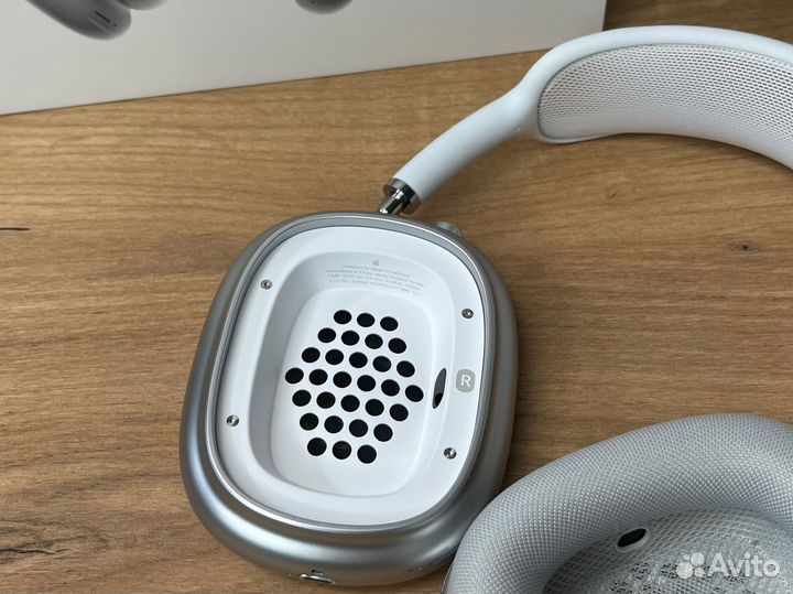 Наушники AirPods Max (белые)