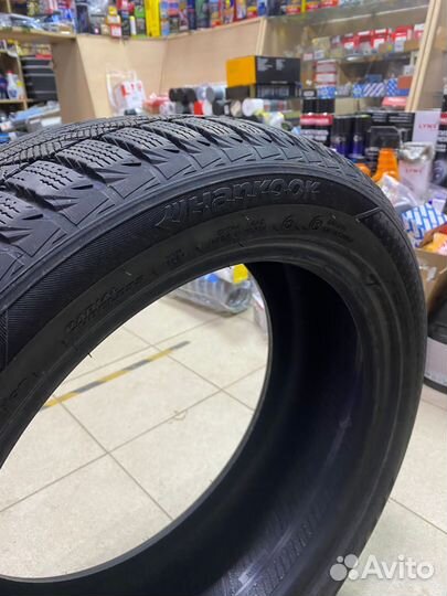 Hankook Winter I'Cept iZ 2 W616 215/50 R17