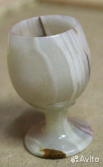 Бокал из камня