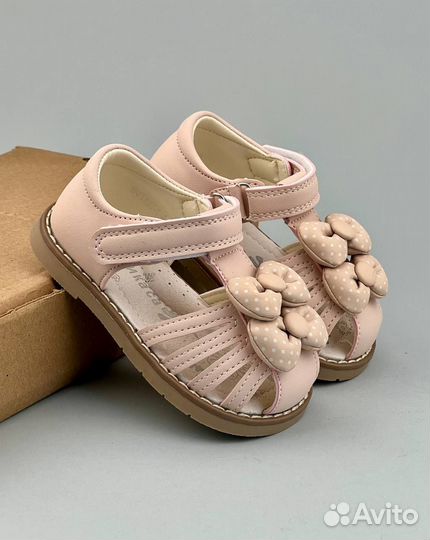 Сандалии для девочки