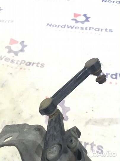 Датчик регулировки дорож. просвета передний левый