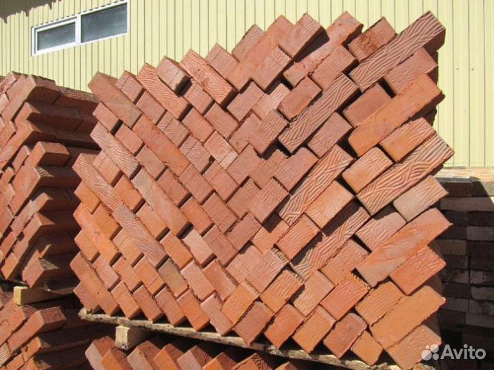 Кирпич строительный полнотелый и пустотелый