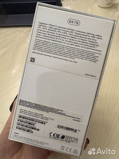 iPhone 11, 64 ГБ
