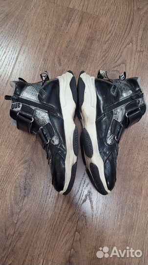 Ботинки осенние 35р