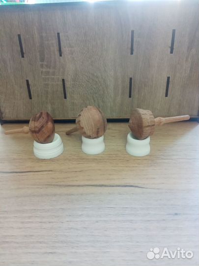 Волчок деревянный