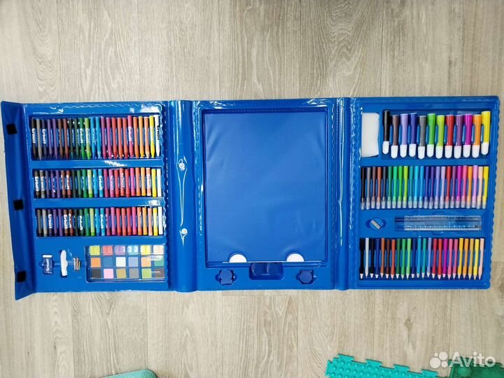 Набор для рисования в чемоданчике