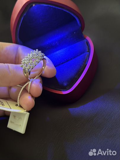 Бриллиантовое кольцо