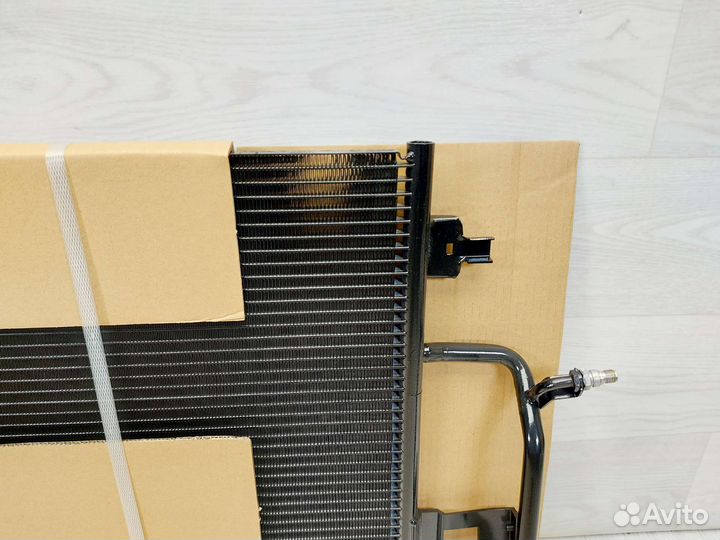 Радиатор кондиционера Volkswagen Passat B5