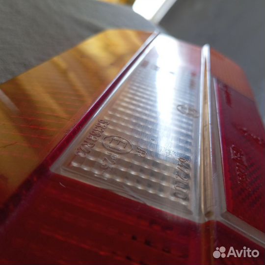 Задняя левая фара ваз 2106