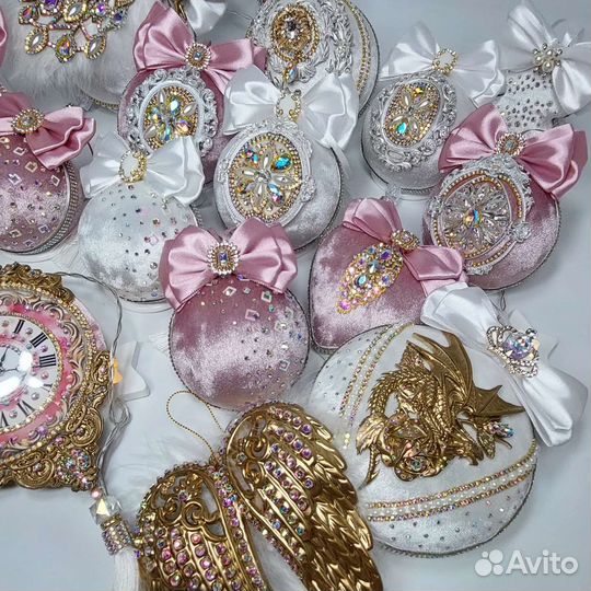 Очень роскошный набор ёлочных игрушек