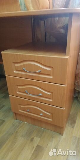 Компьютерный стол