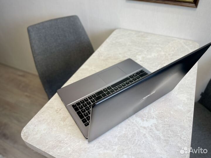 Ноутбук Asus X550JK