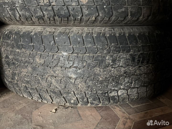 Bridgestone Dueler H/P 275/65 R17 114H