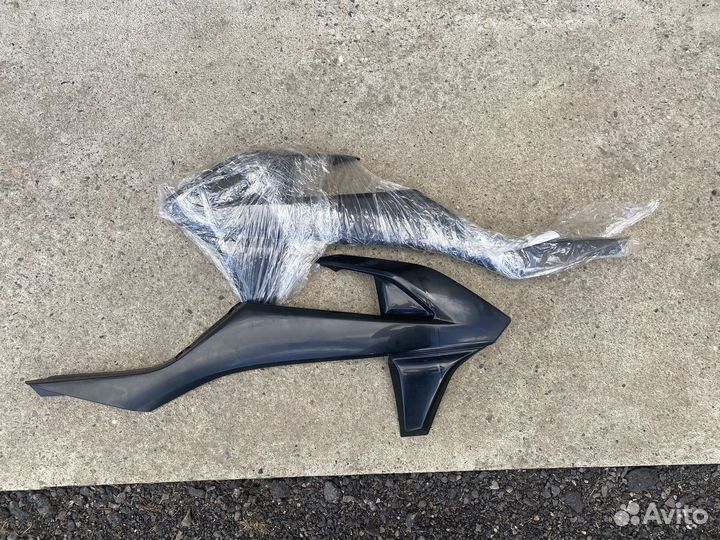 Обтекатель левый Avantis Enduro 250