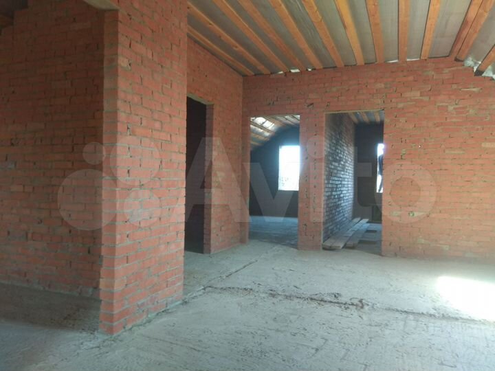 Дом 287,9 м² на участке 5,5 сот.