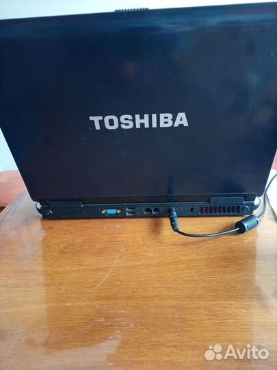 Ноутбук toshiba