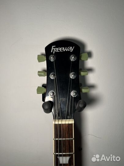 Электрогитара les paul Freeway