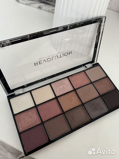 Палитра теней Revolution