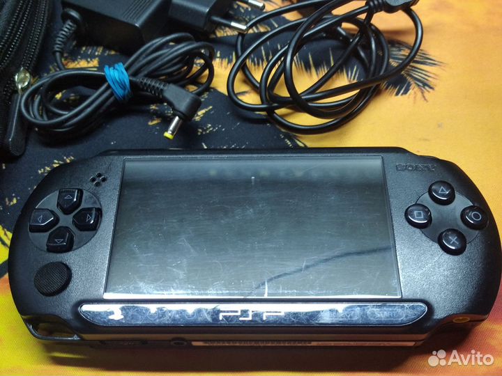 Sony PSP E1008 Street прошита 32GB-50 игр
