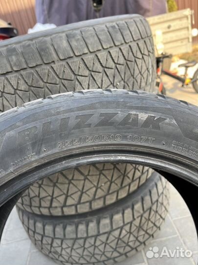 Bridgestone Blizzak DM-V2 255/50 R19