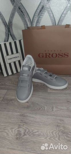 Кроссовки adidas новые 41