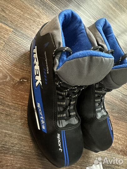 Лыжные ботинки
