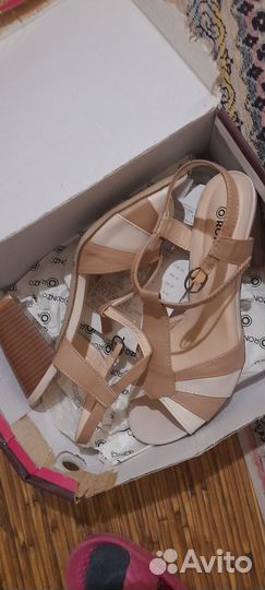 Сандалии женские 39 размер новые
