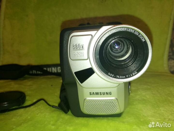 Бытовая видеокамера для видеосъёмки