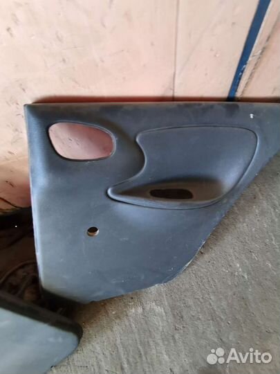 Обшивка задней двери заз шанс