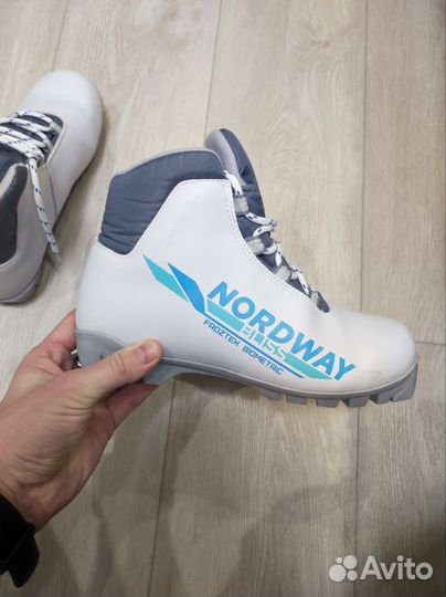Беговые детские лыжи Nordway 160см