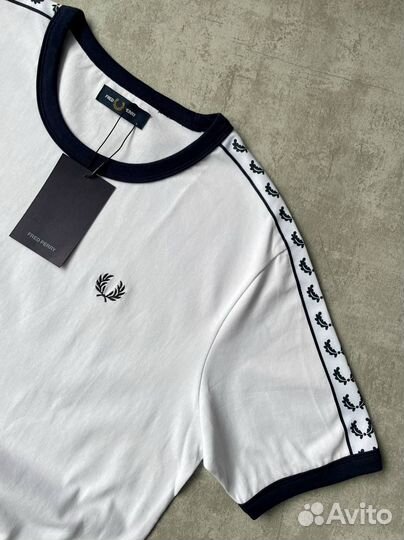 Футболка Fred perry с лампасами