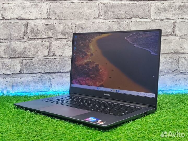 Honor MagicBook 14 Ryzen 5 3500 / Vega 8 / SSD 500