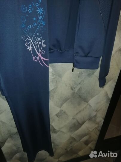 Спортивный костюм женский