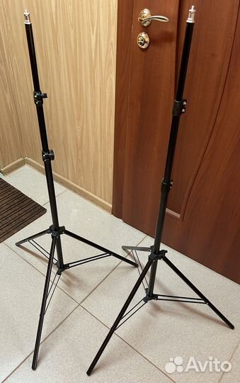 Стойка WeGoods Universal Tripod (штатив)