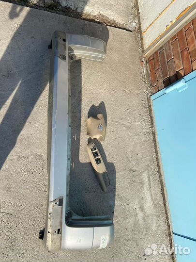 Бампер Nissan serena