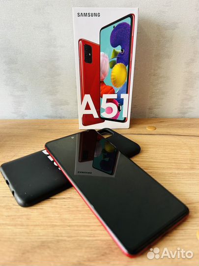 Смартфон Samsung Galaxy A51 4/64GB красный