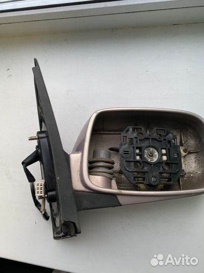 Боковое зеркало заднего вида