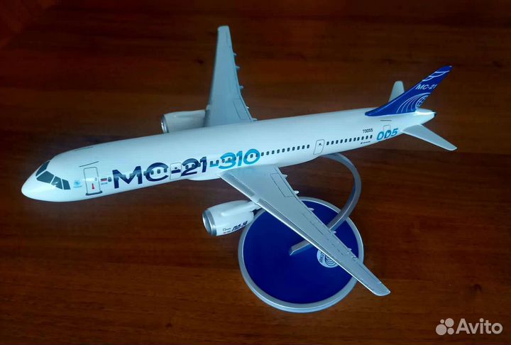 Модель самолета 1 200 мс-21