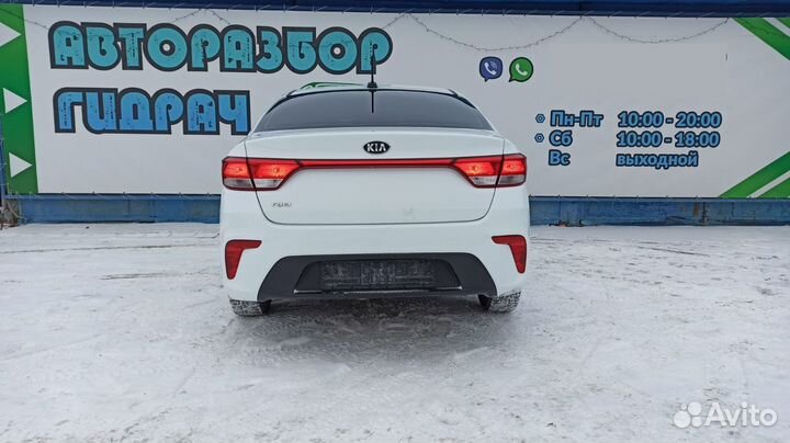 Накладка на торпедо левая Kia Rio 4 84790H0000WK О